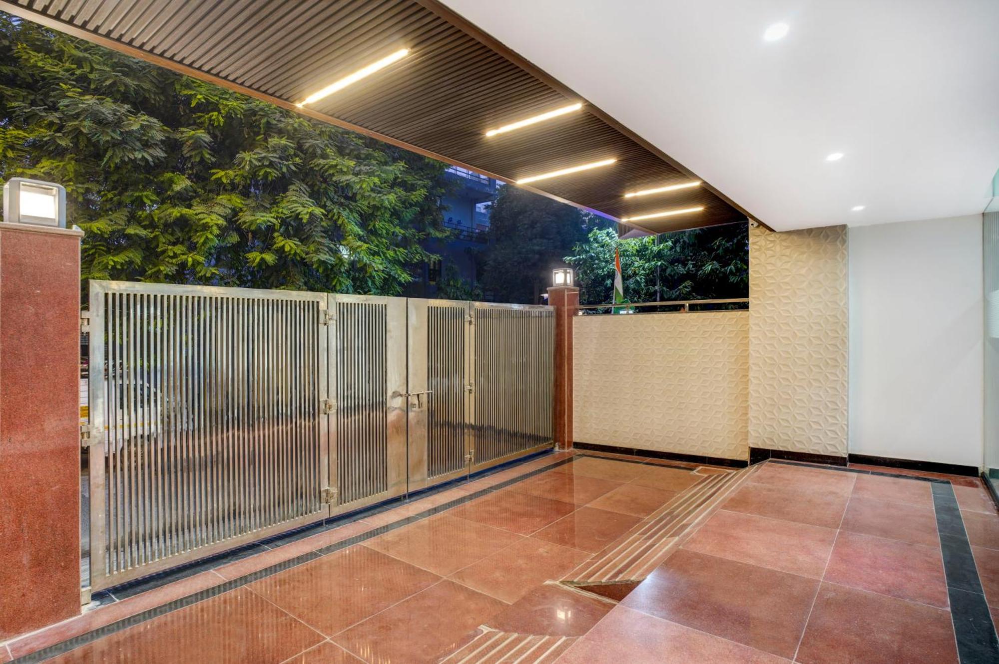 נוידה Treebo Corporate Inn מראה חיצוני תמונה