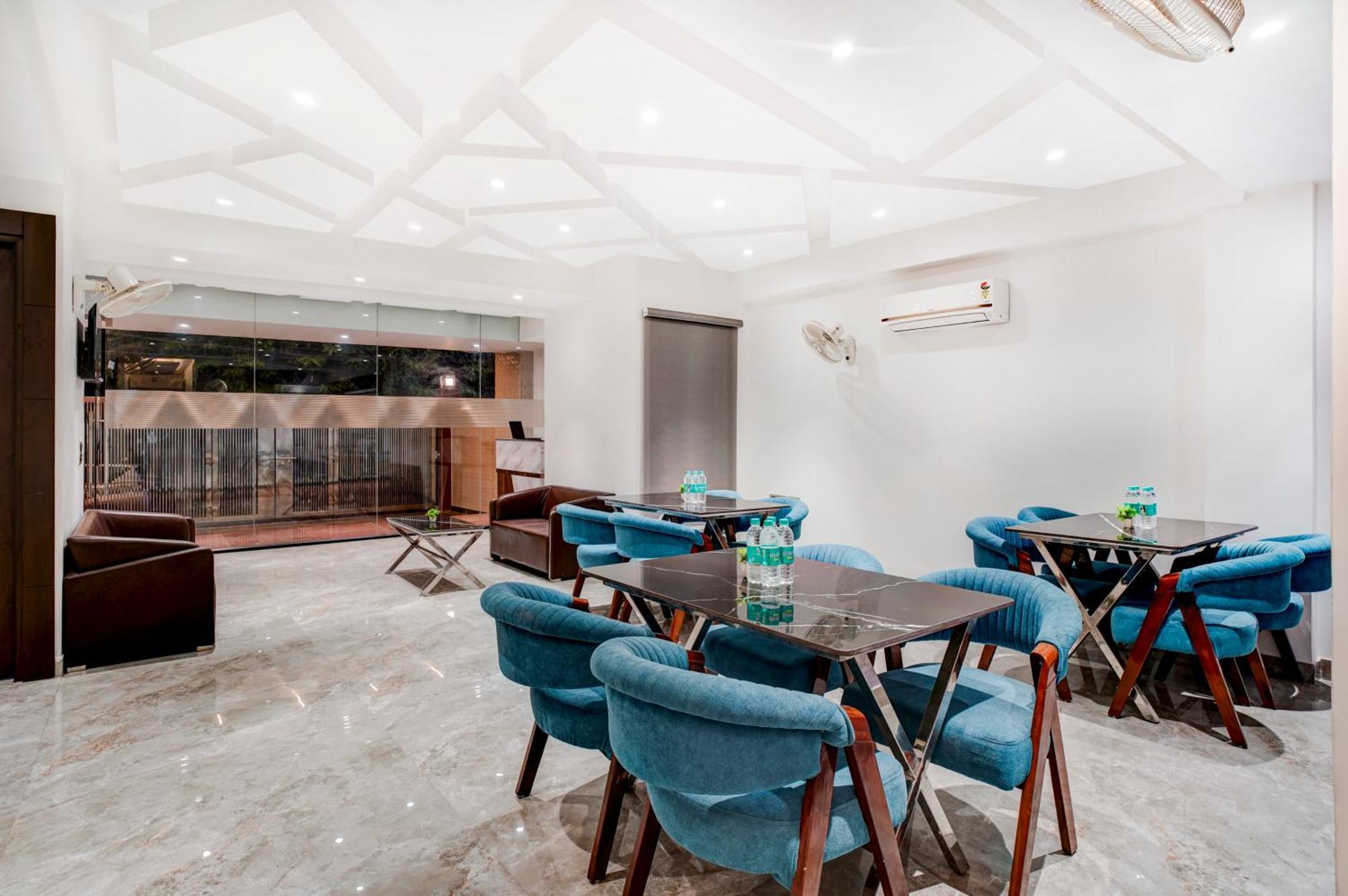 נוידה Treebo Corporate Inn מראה חיצוני תמונה