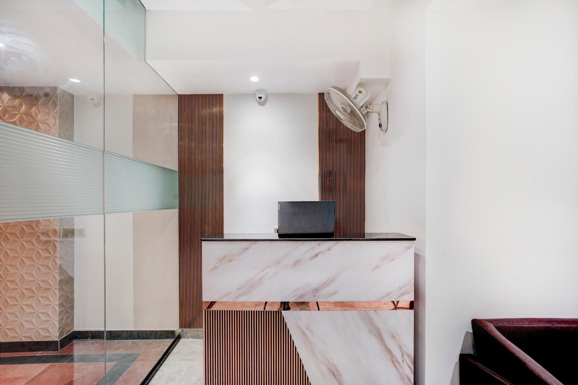 נוידה Treebo Corporate Inn מראה חיצוני תמונה