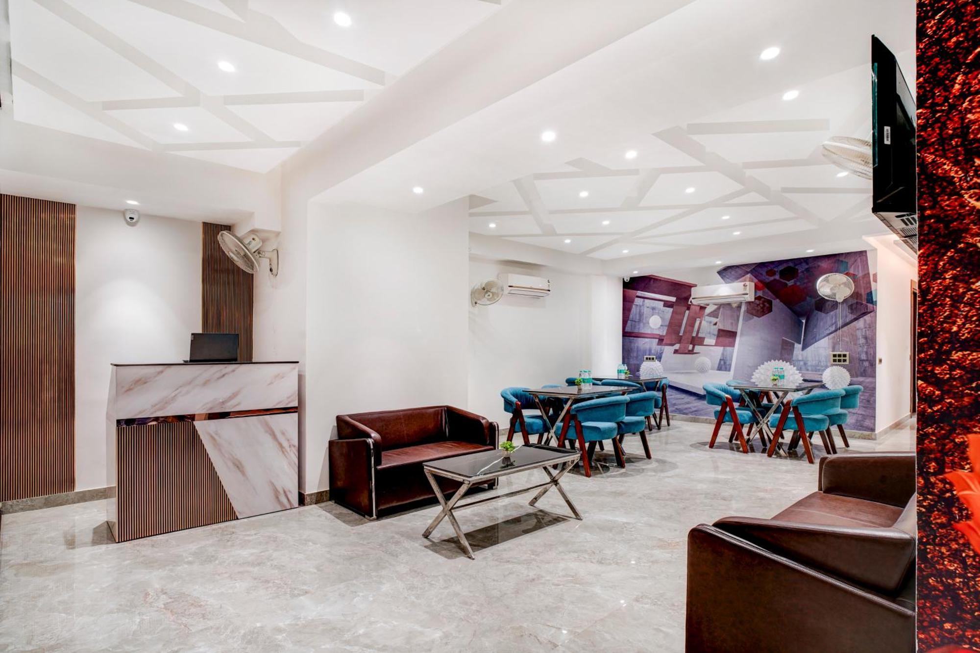 נוידה Treebo Corporate Inn מראה חיצוני תמונה