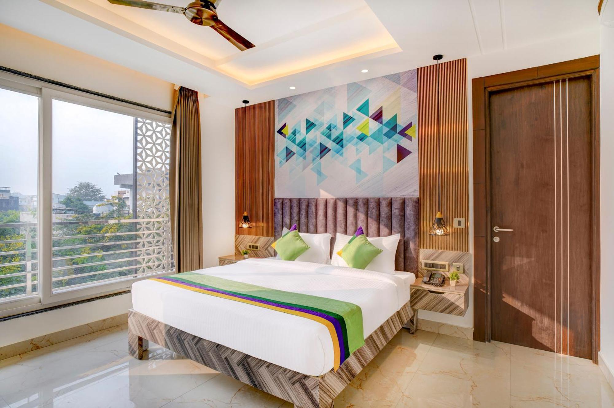 נוידה Treebo Corporate Inn מראה חיצוני תמונה