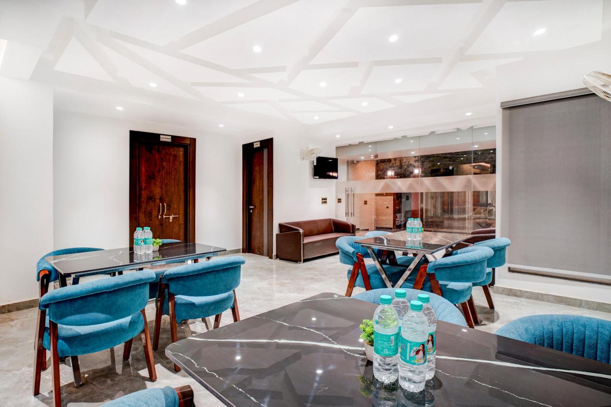 נוידה Treebo Corporate Inn מראה חיצוני תמונה