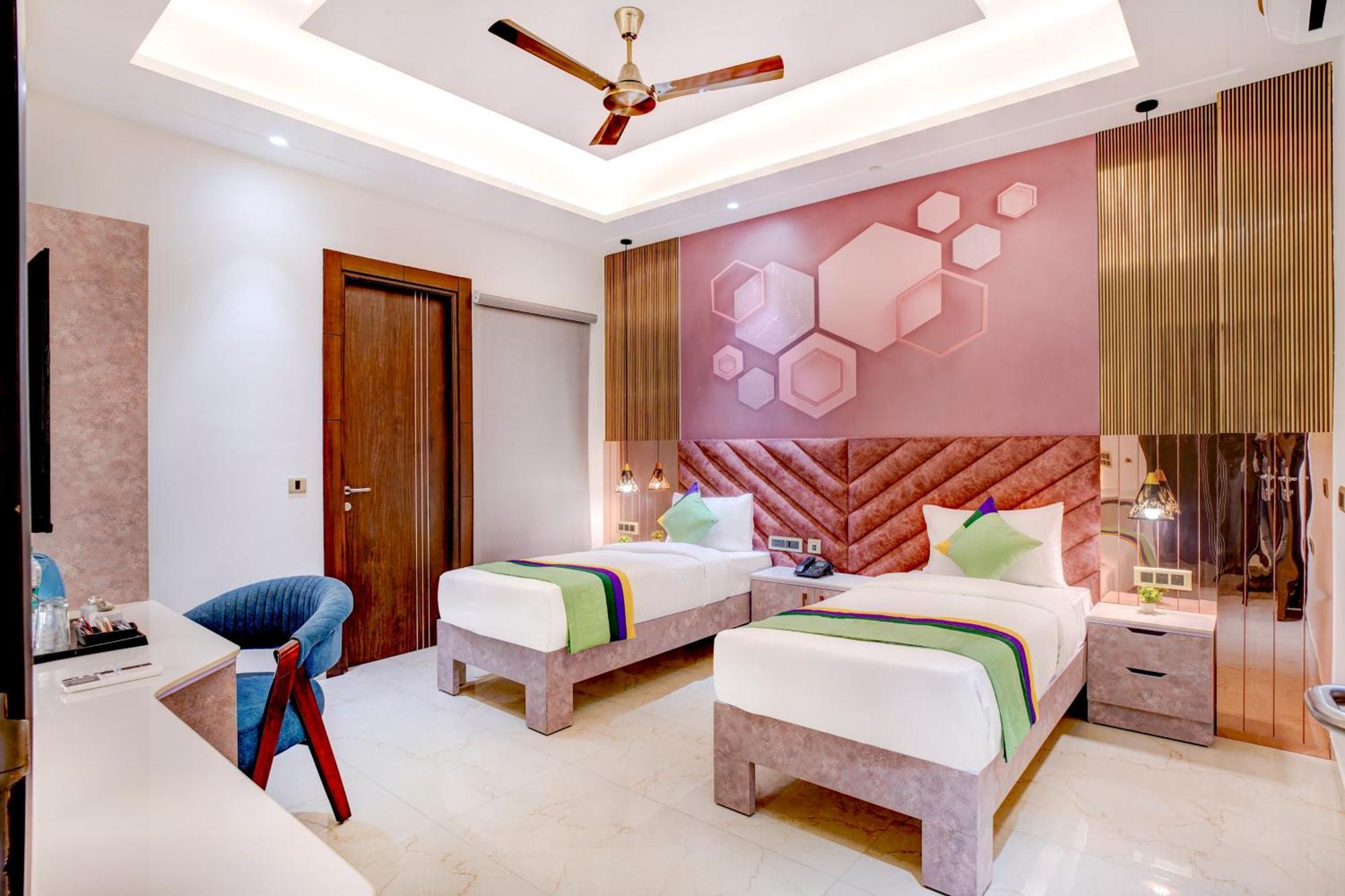 נוידה Treebo Corporate Inn מראה חיצוני תמונה
