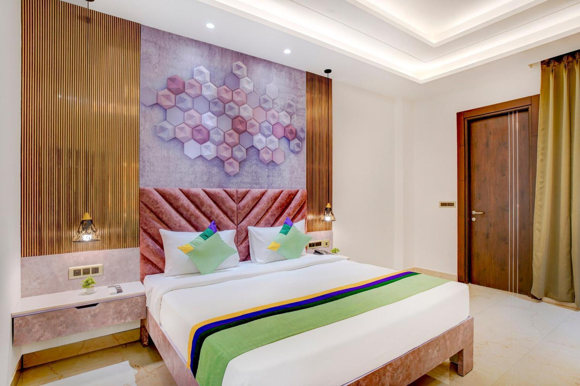 נוידה Treebo Corporate Inn מראה חיצוני תמונה